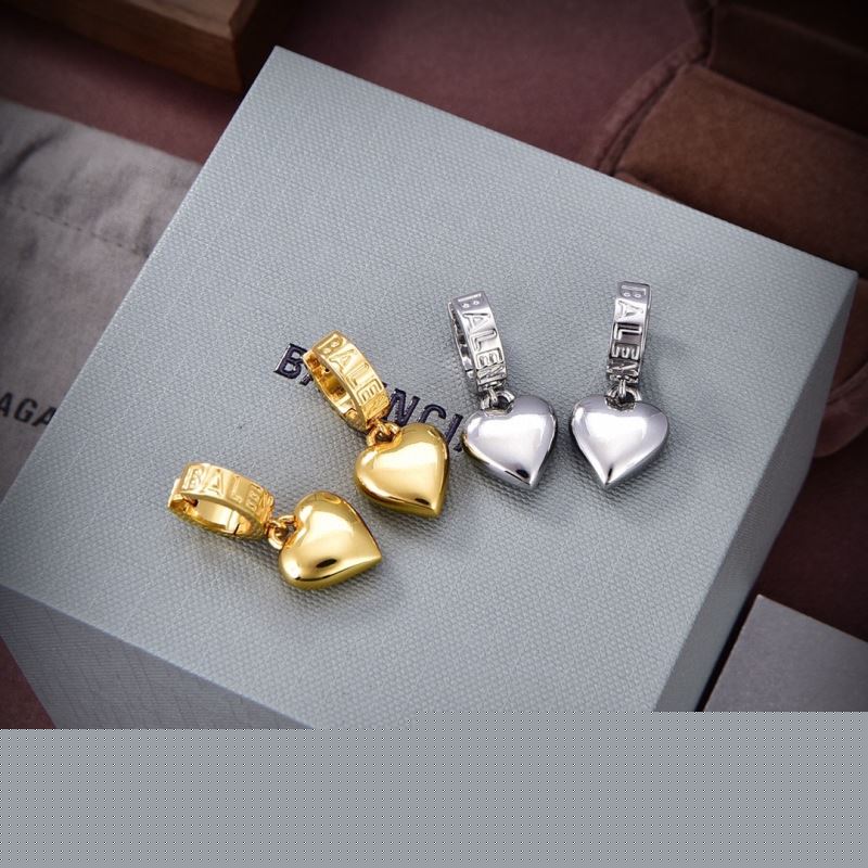Ba*len*cia*ga earrings